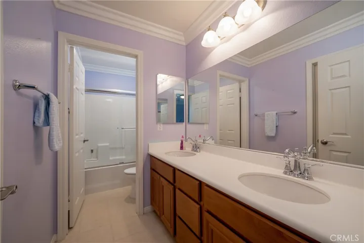 Jack-n-Jill Bath
