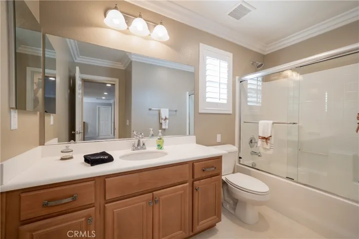 Upstairs Full Bath