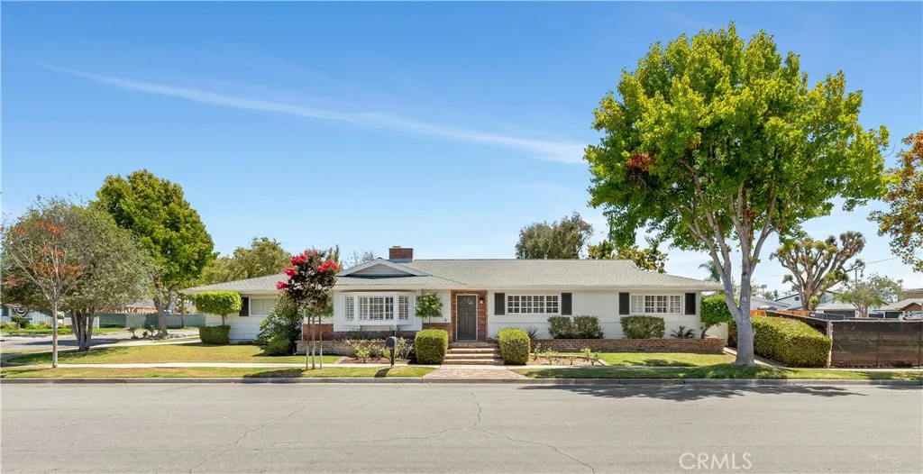 1644 Aliso Ave