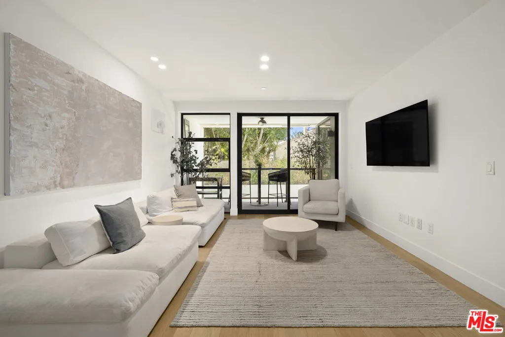 10777 Wilshire Boulevard 207, Los Angeles, California 90024 — photo 5