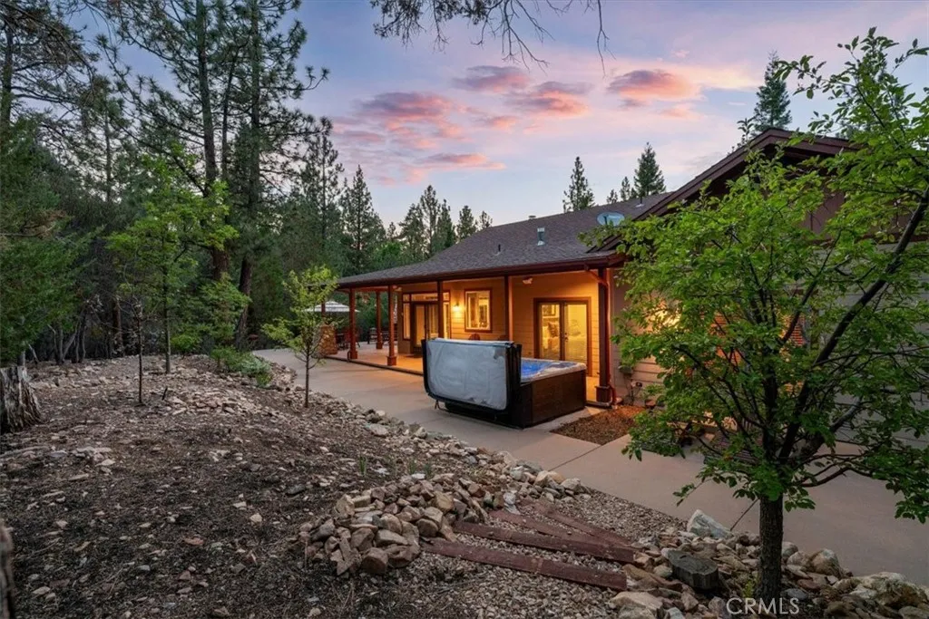 1924 Shady Lane, Big Bear City, California 92314 — photo 4