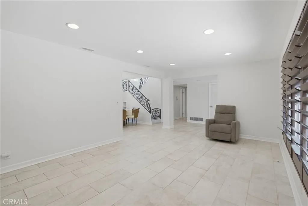 23161 Tulip, Lake Forest, California 92630 — photo 4