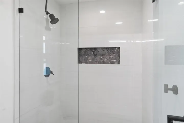 Primary shower