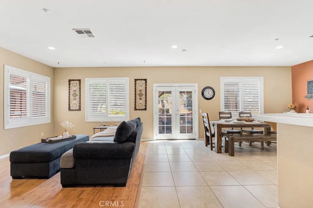13232 Mira Mar Drive, Sylmar, California 91342 — photo 5