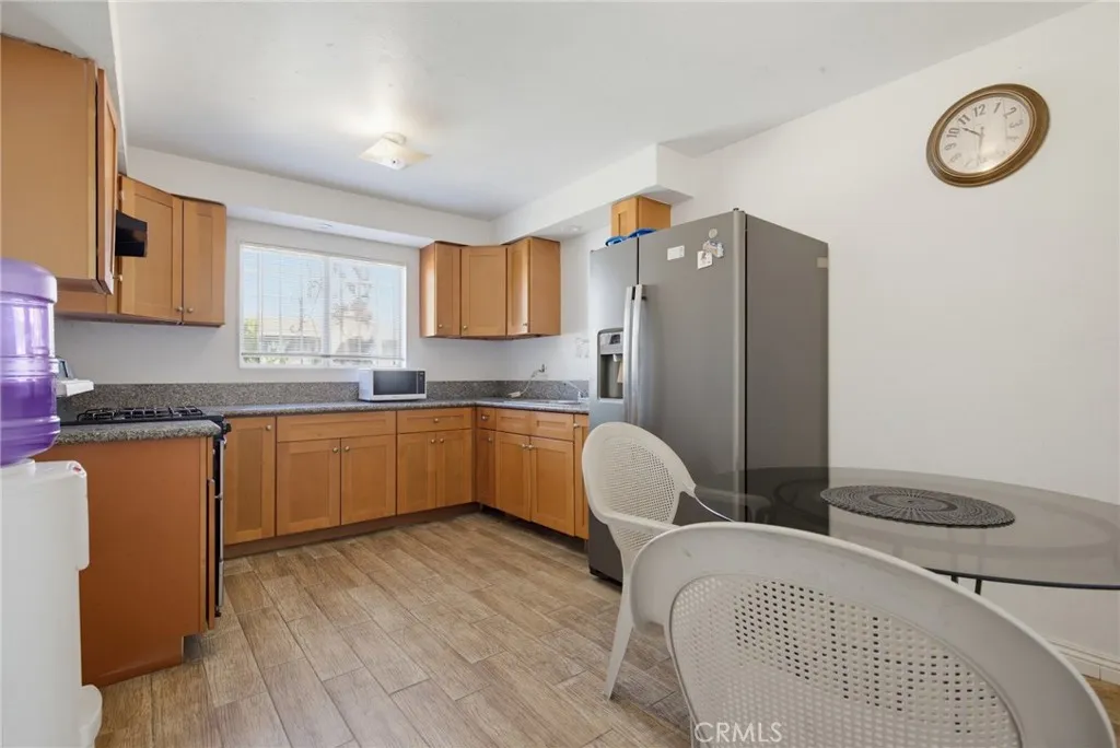 13 Paradise S, Carson, California 90745 — photo 5