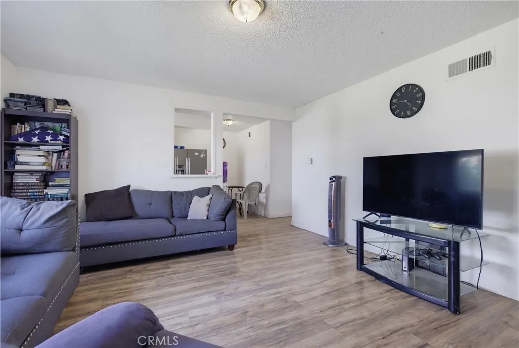 13 Paradise S, Carson, California 90745 — photo 4
