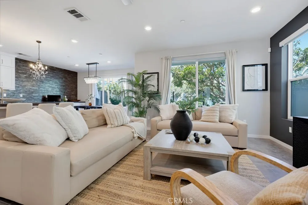 141 Tribeca, Irvine, California 92612 — photo 4