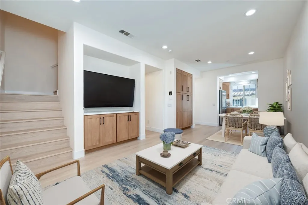 33 Silverado, Irvine, California 92618 — photo 5