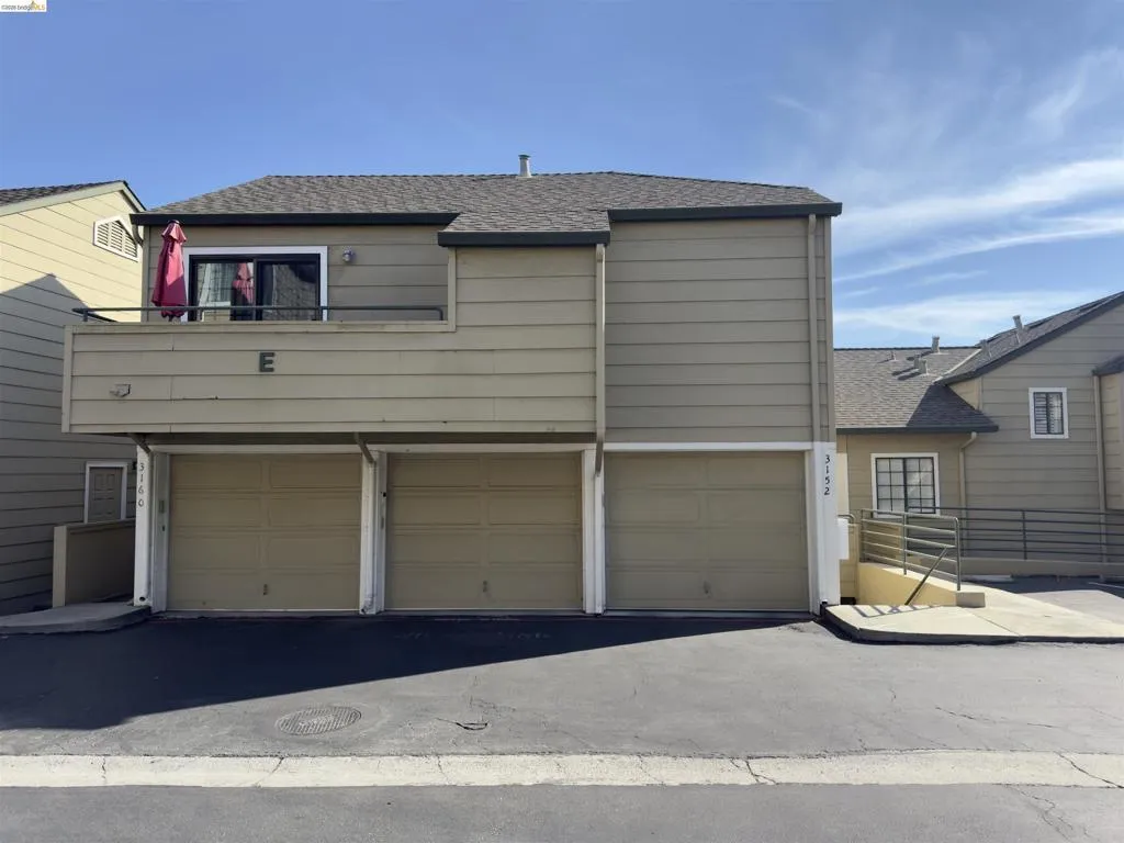 3152 Heather Ridge Dr