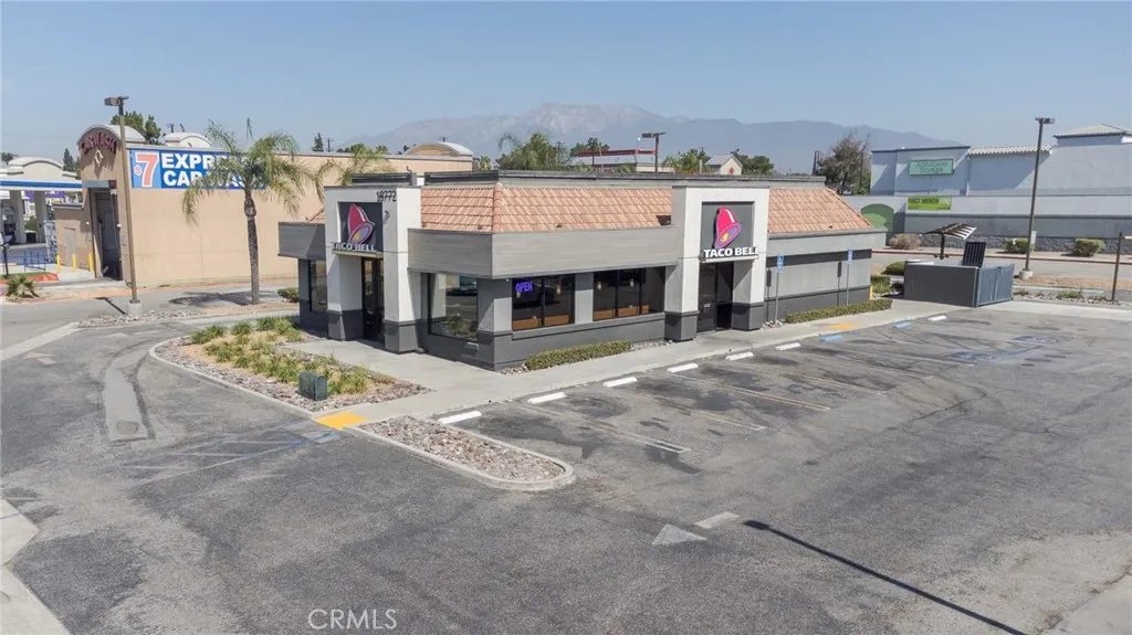 18772 Valley, Bloomington, California 92316 — photo 4