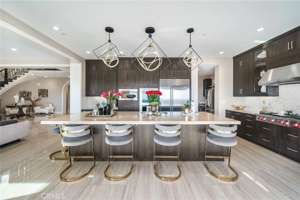 1132 Summit Oak