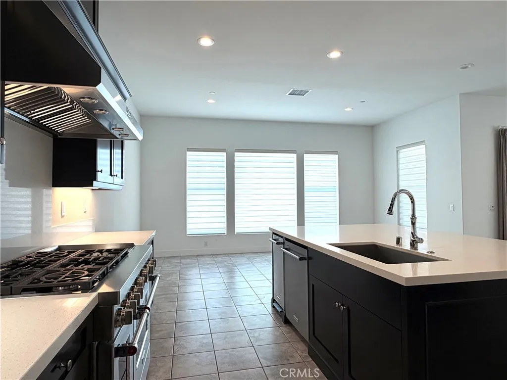 20756 W Bluebird Ct, Porter Ranch, California 91326 — photo 5