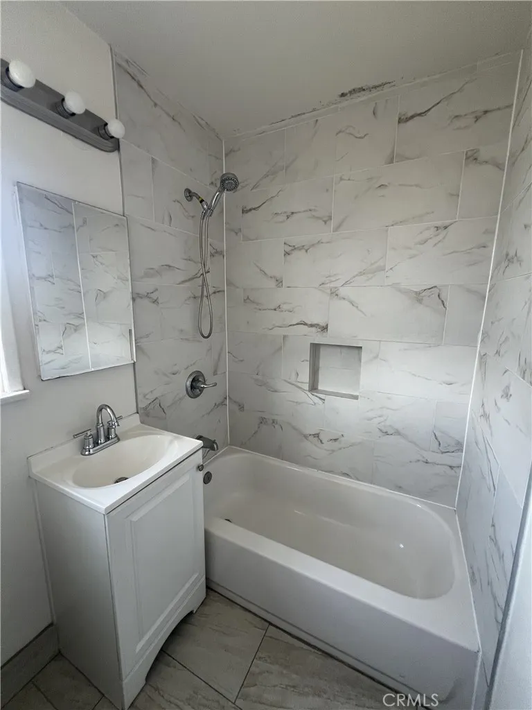 14815 Unit B Lemoli, Gardena, California 90249 — photo 4