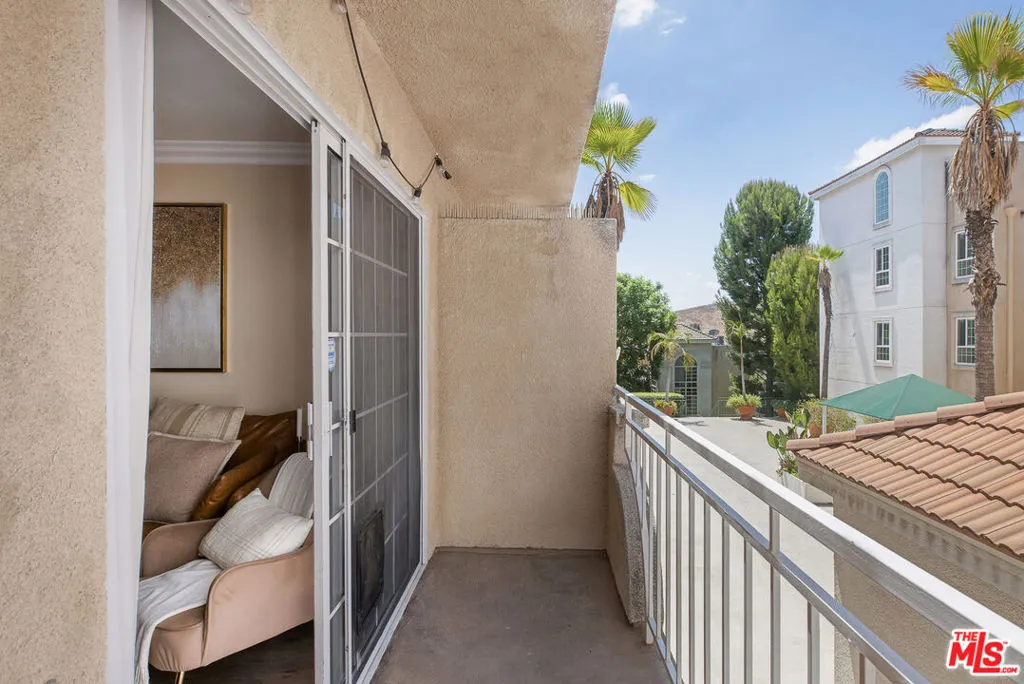 4760 Templeton Street 3201, Los Angeles, California 90032 — photo 5