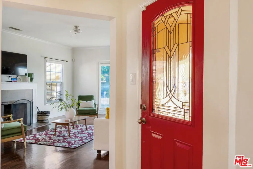 3827 Olmsted Avenue, Los Angeles, California 90008 — photo 4