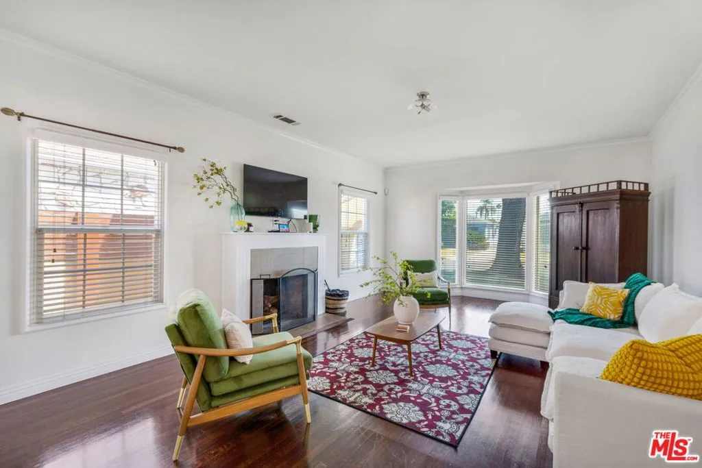 3827 Olmsted Avenue, Los Angeles, California 90008 — photo 5