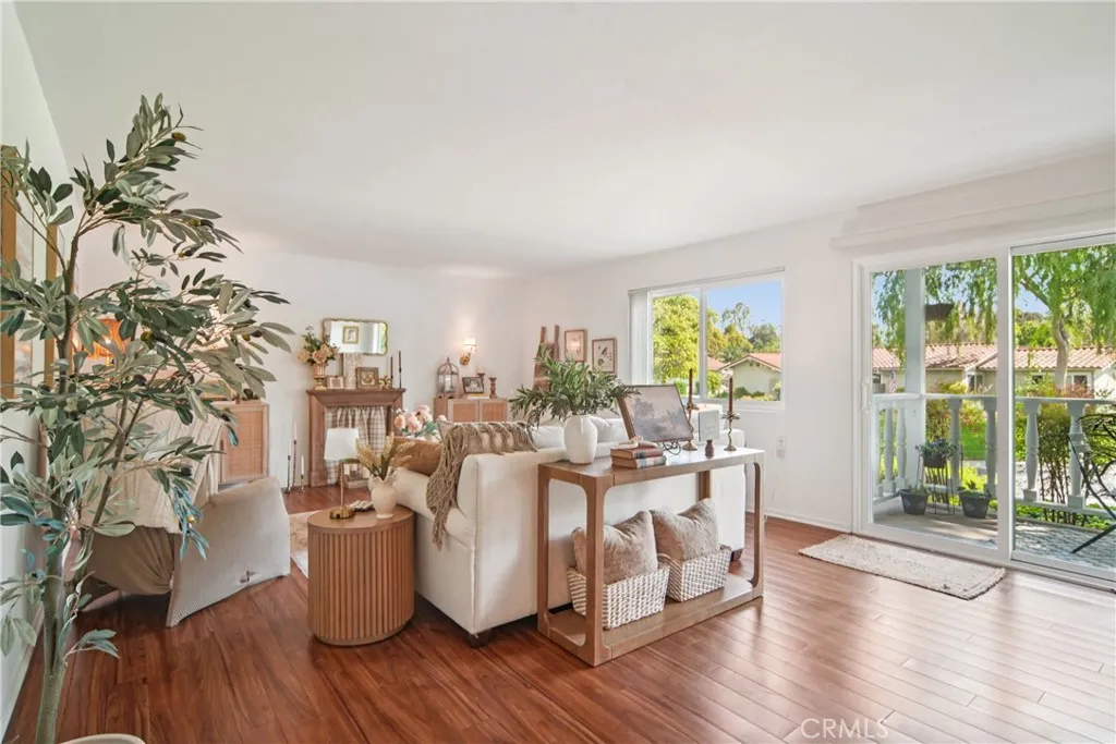 2402 Via Mariposa W 1e, Laguna Woods, California 92637 — photo 4