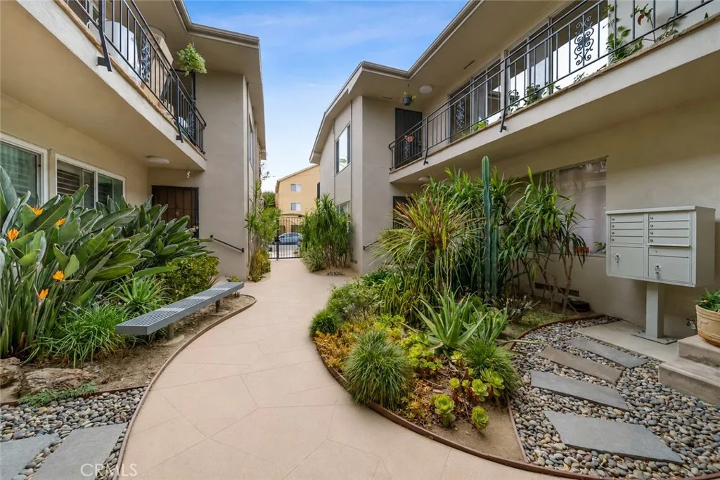 311 Cherry, Long Beach, California 90802 — photo 4