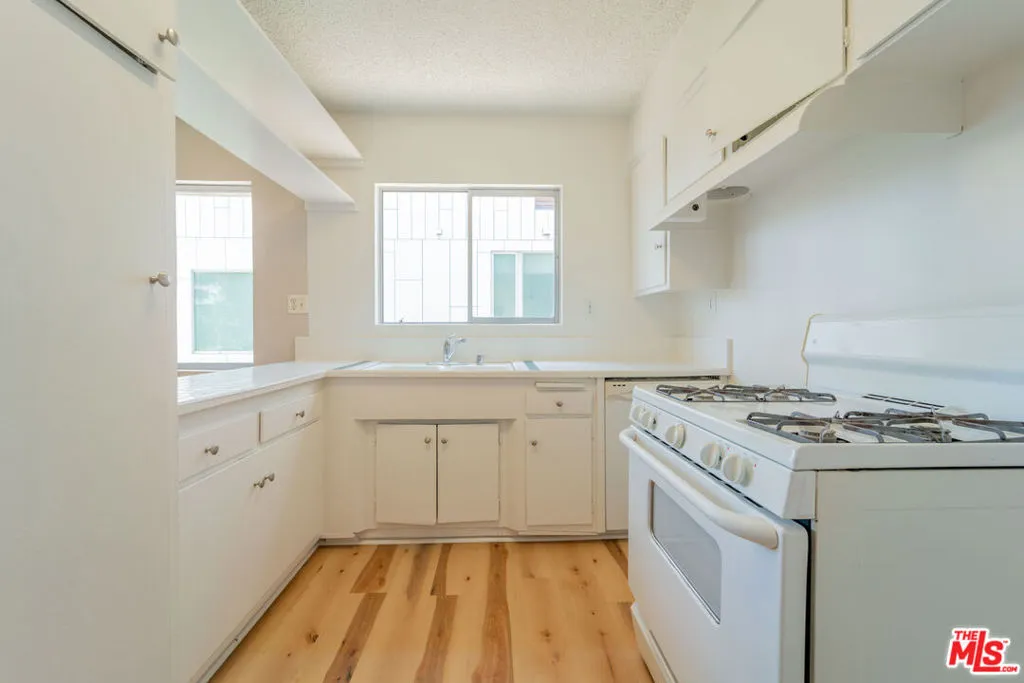 Kitchen - new floor