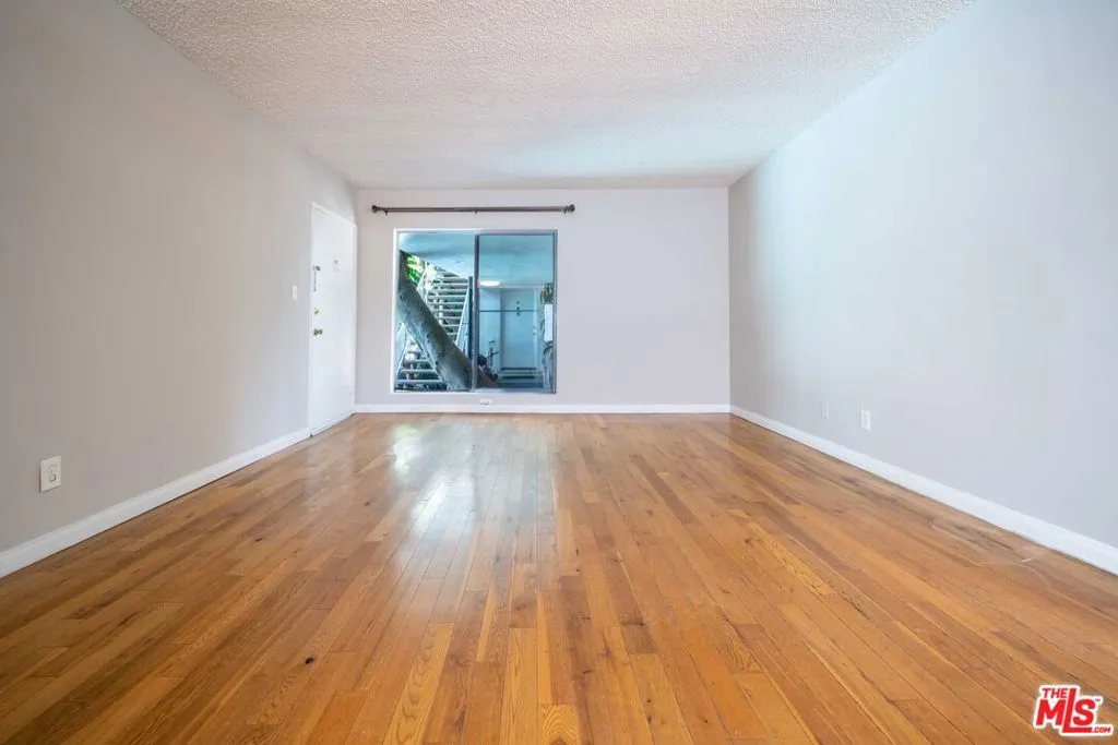 Living Room - large window