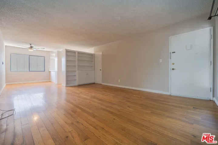Living room - front door