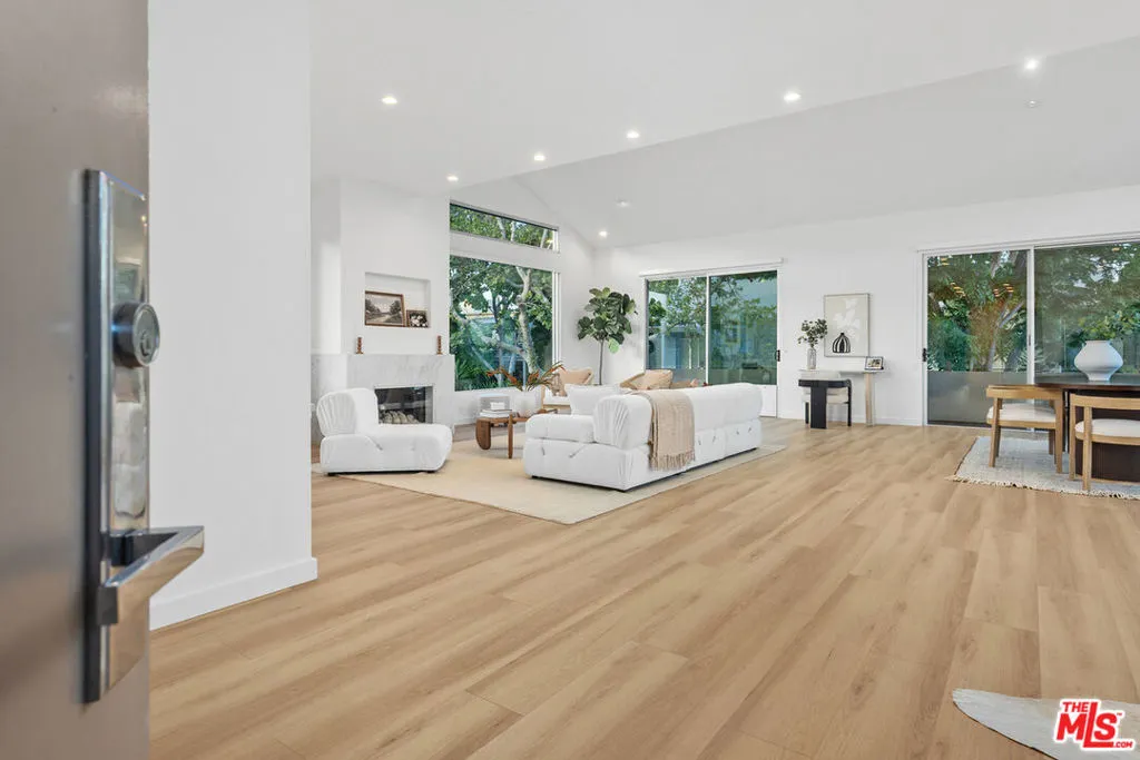 613 Westmount Drive, West Hollywood, California 90069 — photo 5