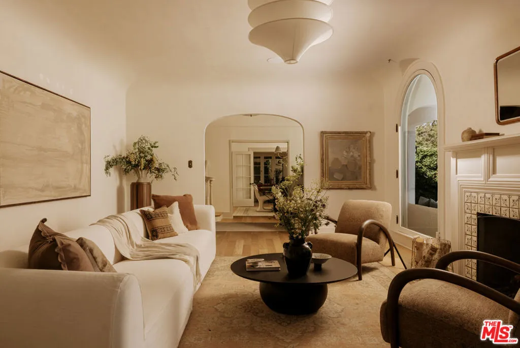 2126 E Live Oak Drive, Los Angeles, California 90068 — photo 4