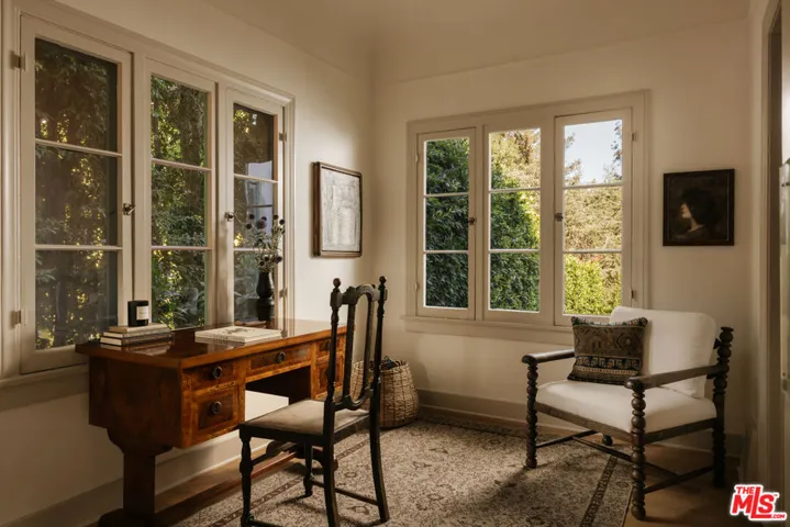 Office/Breakfast Room