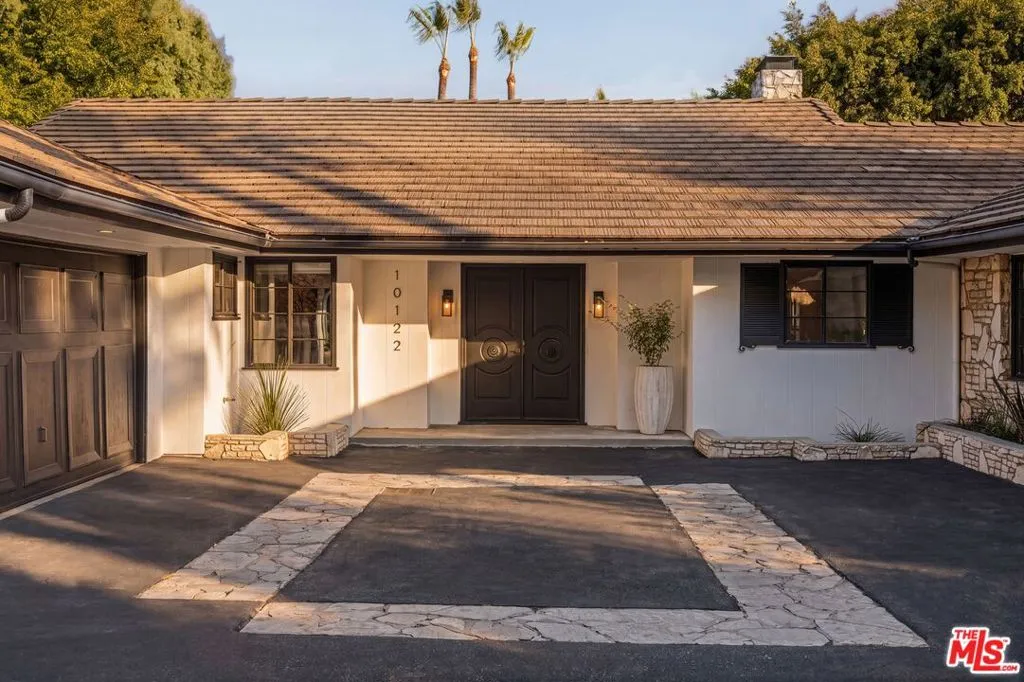 10122 Sunbrook Drive, Los Angeles, California 90210 — photo 5