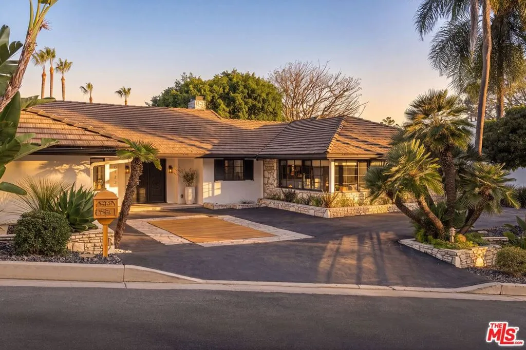 10122 Sunbrook Drive, Los Angeles, California 90210 — photo 4