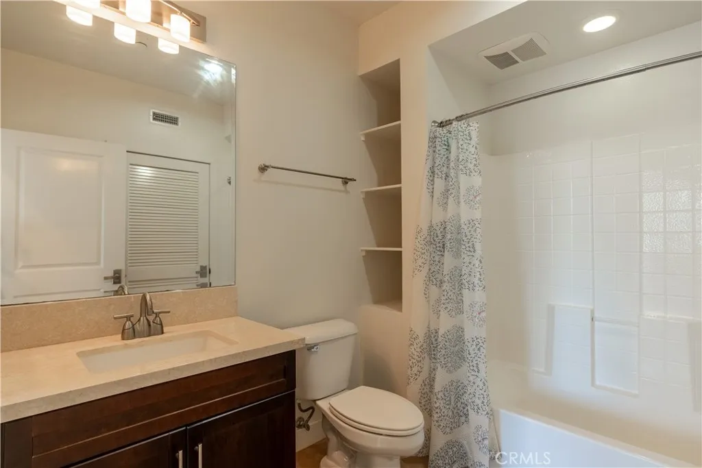 2nd Full Bathroom