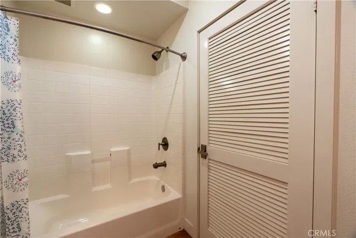 2nd Full Bathroom