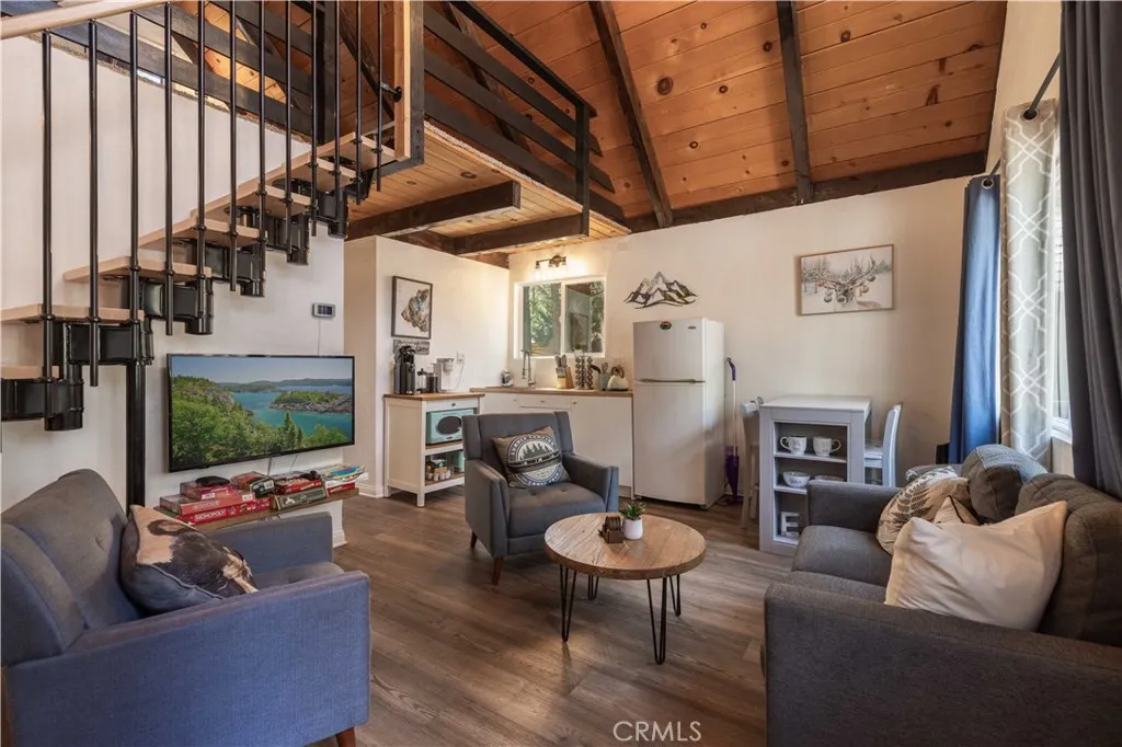 818 W Rainbow, Big Bear City, California 92314 — photo 4