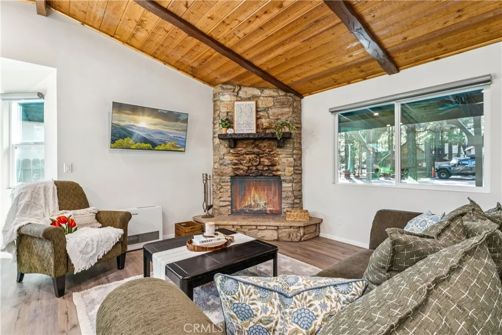 937 E Fairway, Big Bear City, California 92314 — photo 4