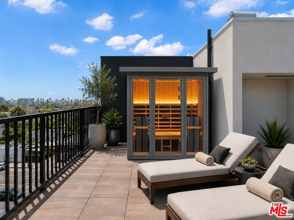1808 Lincoln Boulevard 203, Venice, California 90291 — photo 5