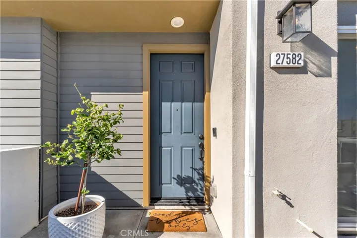 27582 Manzanita Way, Valencia, California 91381 — photo 5