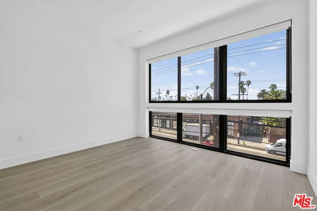 1808 Lincoln Blvd