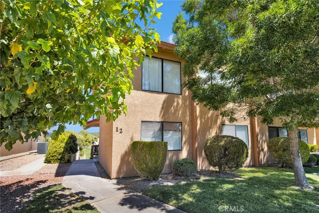 27535 Lakeview 12, Helendale, California 92342 — photo 4