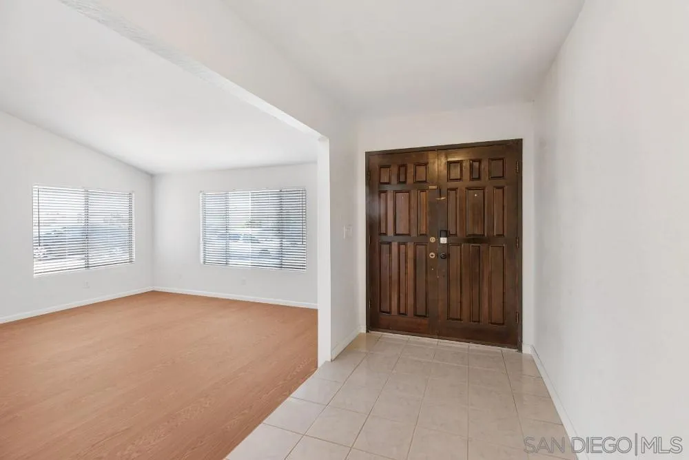 10359 Londonderry Ave, San Diego, California 92126 — photo 5