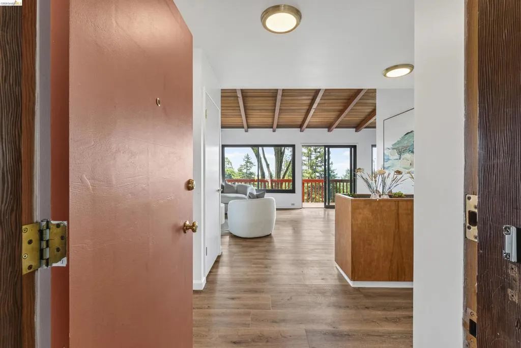 4866 Trinidad, Oakland, California 94602 — photo 4
