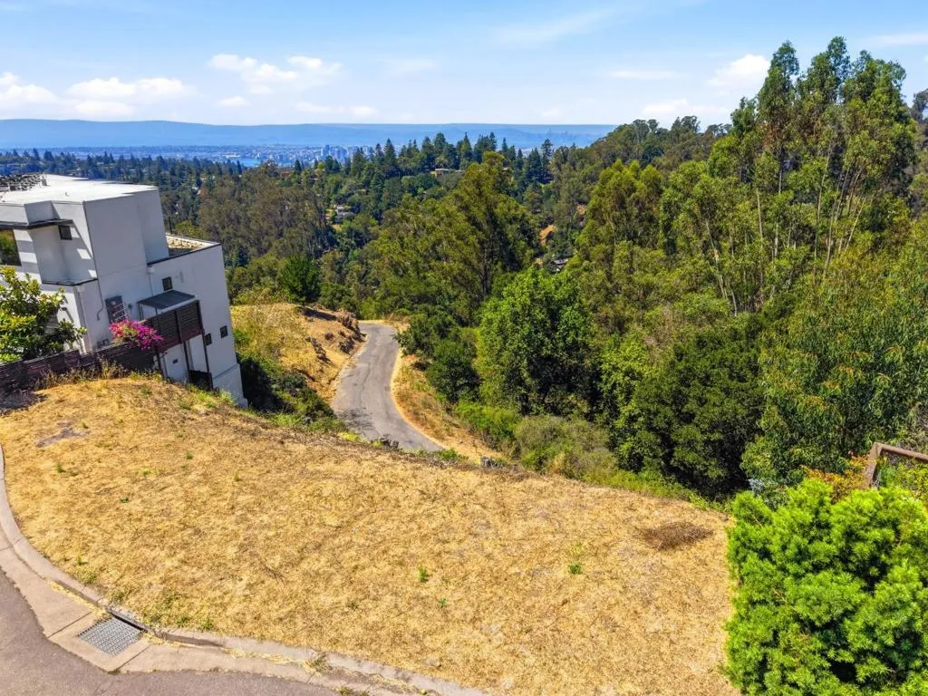 21 Jewel Ct