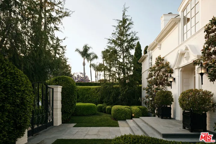 826 Greenway Drive, Beverly Hills, California 90210 — photo 4