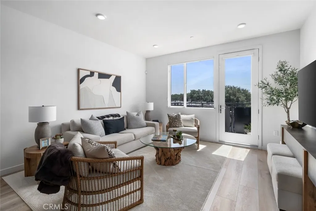 2475 Victoria Avenue 404, San Luis Obispo, California 93401 — photo 5