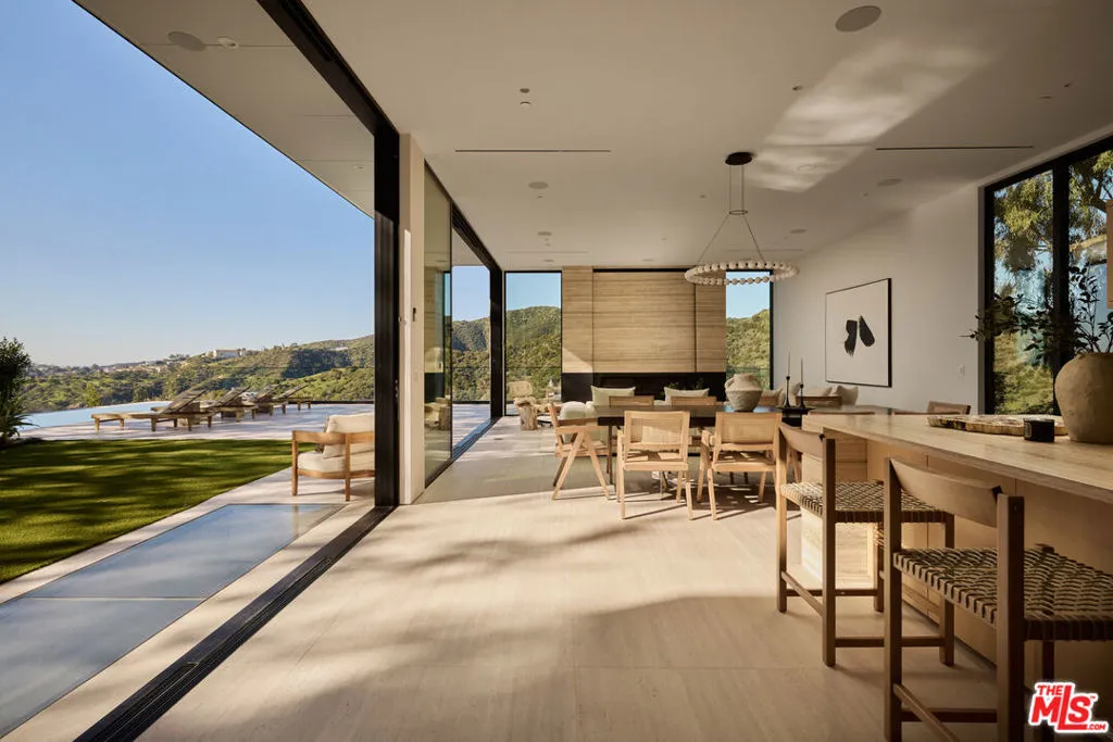 1149 Linda Flora Drive, Los Angeles, California 90049 — photo 5