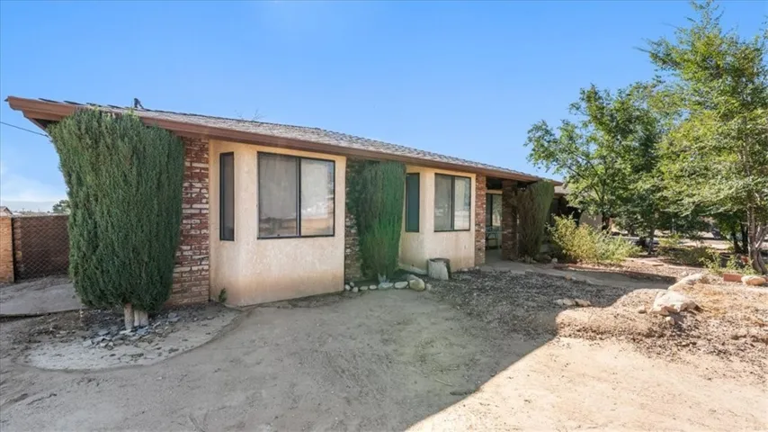 10839 11th Avenue, Hesperia, California 92345 — photo 4