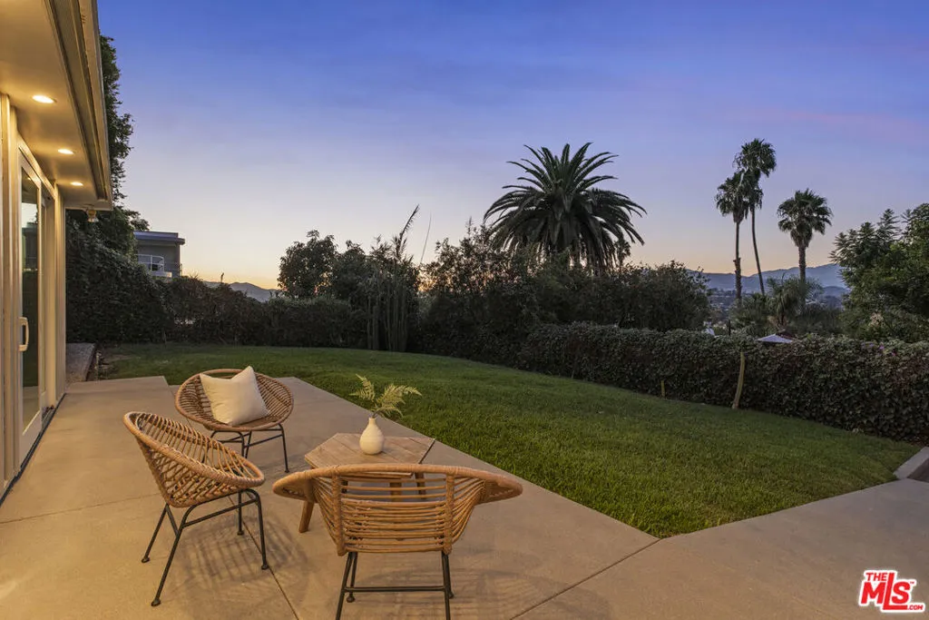 1031 Olancha Drive, Los Angeles, California 90065 — photo 4