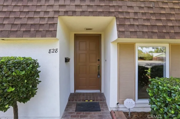 828 E Highland Avenue, Redlands, California 92374 — photo 5