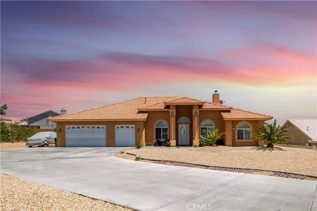 18572 Olalee Ln