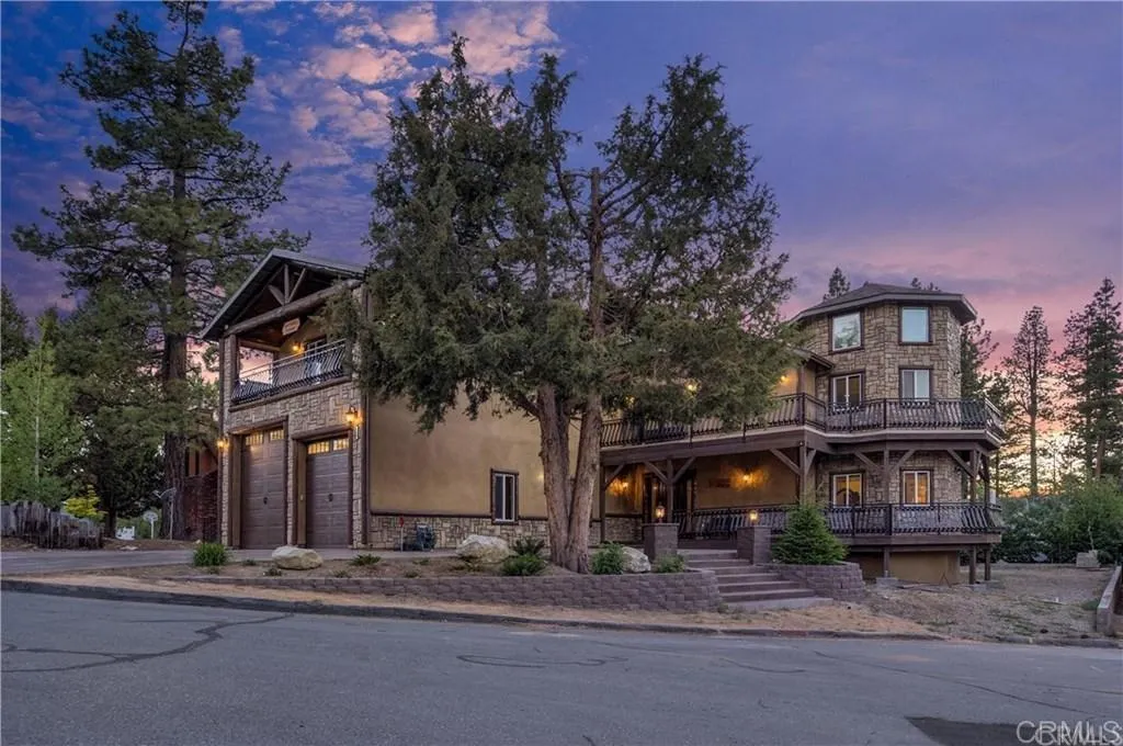 216 Alp Ct