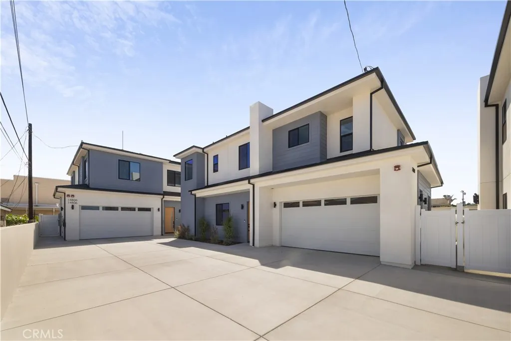 14806 Eastwood Ave